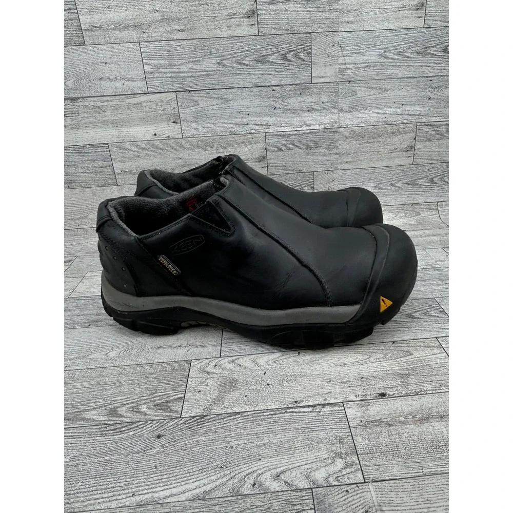 Keen Brixen Low Men 9.5 Black Leather Waterproof Insulated Slip On Shoes 1002268